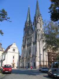 Olomouc’s UNESCO Gem Shines in Moravian Splendor 🏛️✨