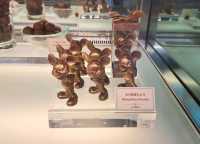 🍫☕ รีวิวคาเฟ่ขนมช็อกโกแลตในโรงแรมสุดน่ารัก!