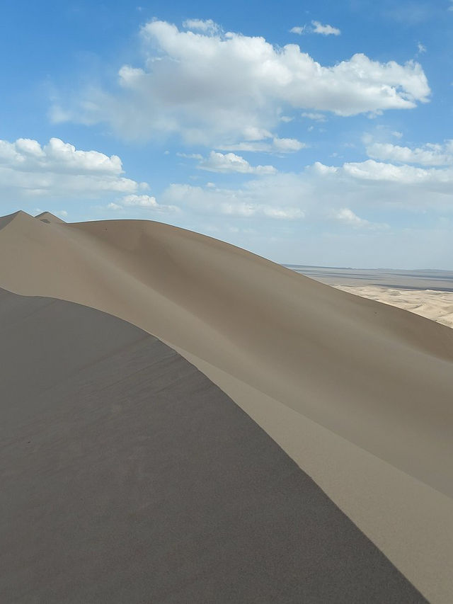 Khongoryn Els - Stunning and Unforgettable