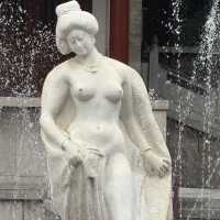 From Royal Baths to Clay Soldiers, ending with a love story — What a Day!