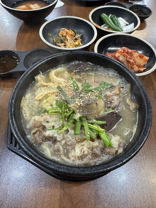 🍲 제주 연동 세호해장국 — 한라산 다녀와서 먹은 뜨끈한 내장탕