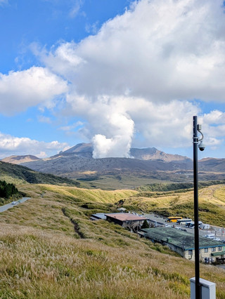 🇯🇵【Kumamoto/Aso】Be moved by the breathtaking scenery of Kusasenrigahama! A trip to be healed by horses and nature.