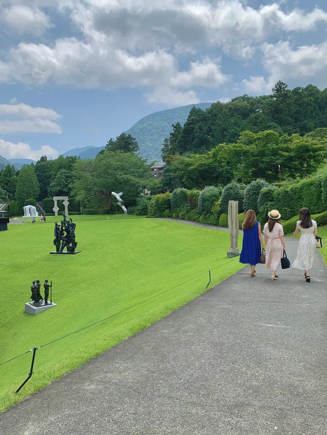 まるで宝石箱の中⁉︎大自然に囲まれた箱根の映えスポット