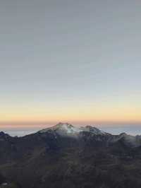 ワイナポトシ6088m　登った先には言葉を失う絶景！