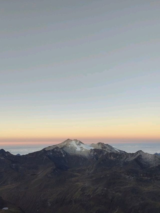 ワイナポトシ6088m　登った先には言葉を失う絶景！
