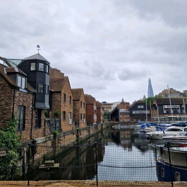 Exploring St. Katherine's Dock in London 🏴󠁧󠁢󠁥󠁮󠁧󠁿