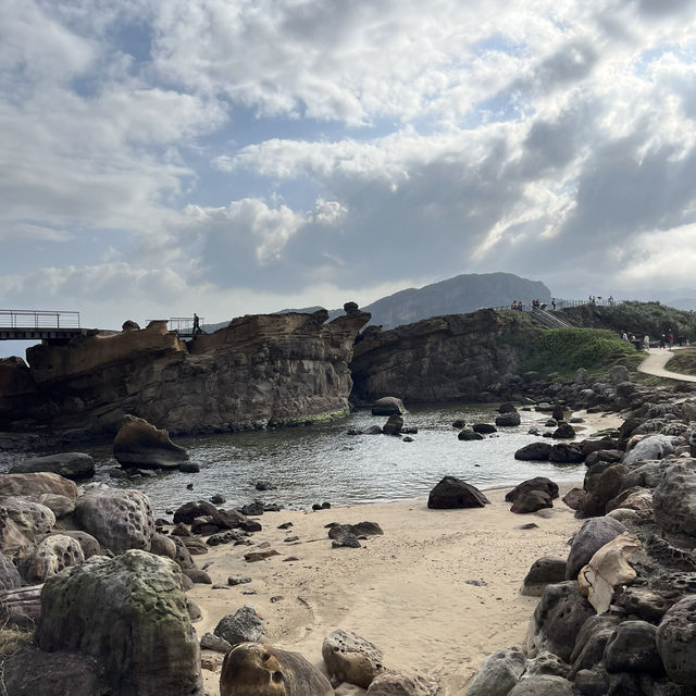 Taiwan’s mysterious stones: Yehliu Geopark