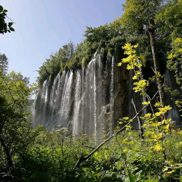 Plitvice Lakes – A Journey Through Waterfalls and Forests