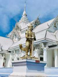 🏯 Wat Hin Thaen Lam Pachee – The Hundred-Million Glass Ship Temple