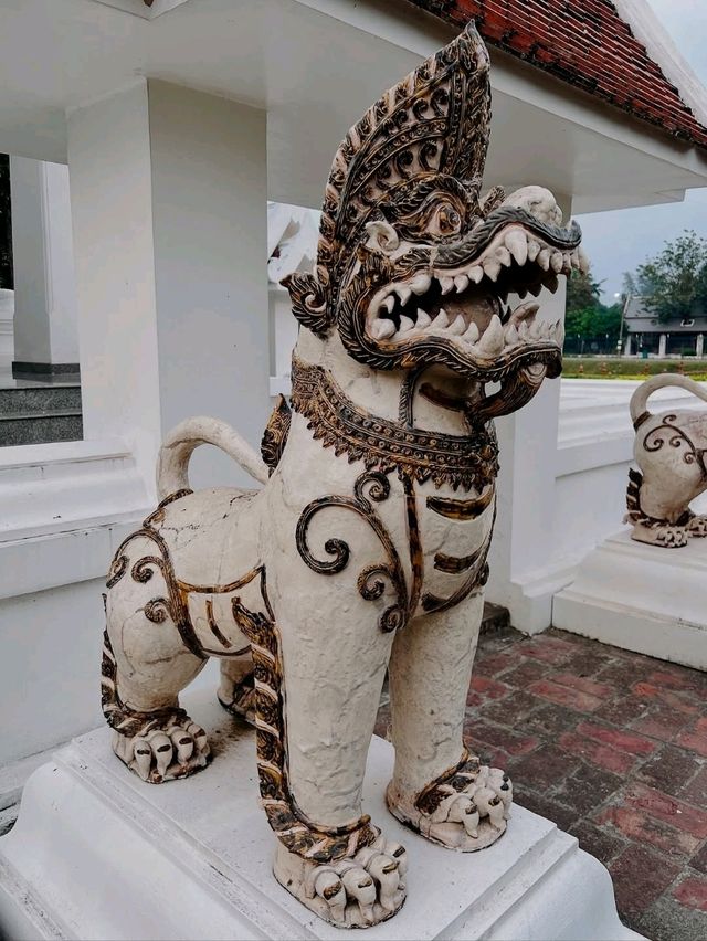 🕊️ Wat Traphang Thong – The Floating Grace of Old Sukhothai