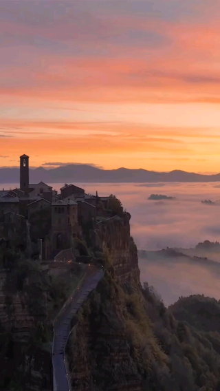 🌫️ The Floating Village – Civita di Bagnoregio, Italy