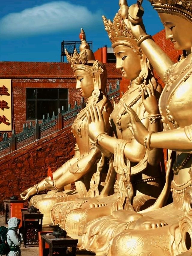 ⛰️ Mount Wutai – The Sacred Peaks of Buddhist Serenity