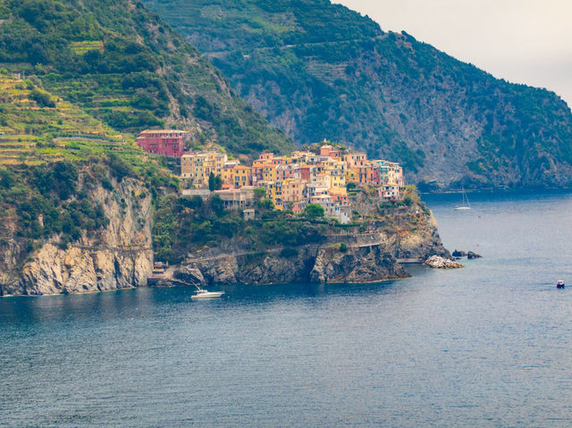 🎨 Cinque Terre – Italy’s Living Postcard 🌊 