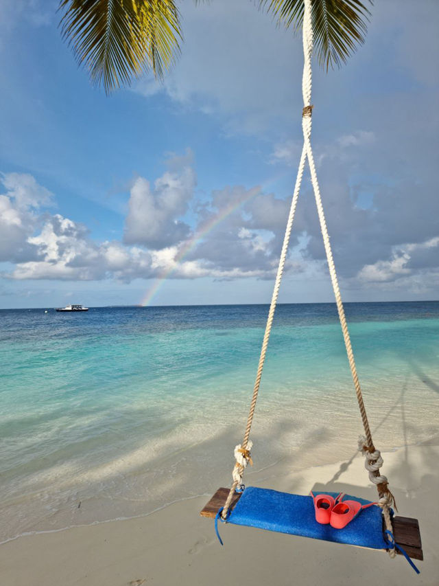 Robinson Club Maldives — Where Parrots Land on Your Hand and Reef Sharks Feel Like Friends Robinson Club Maldives — Where Parrots Land on Your Hand and Reef Sharks Feel Like Friends