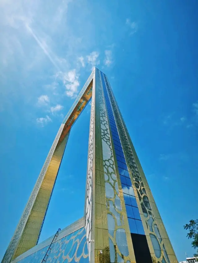 金色通道連接杜拜的過去與未來