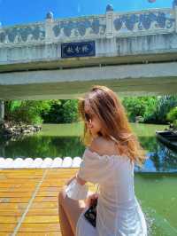 Travel from Shanghai to southern Jiangnan 🍃 and drift into the greenery of spring on a bamboo raft.