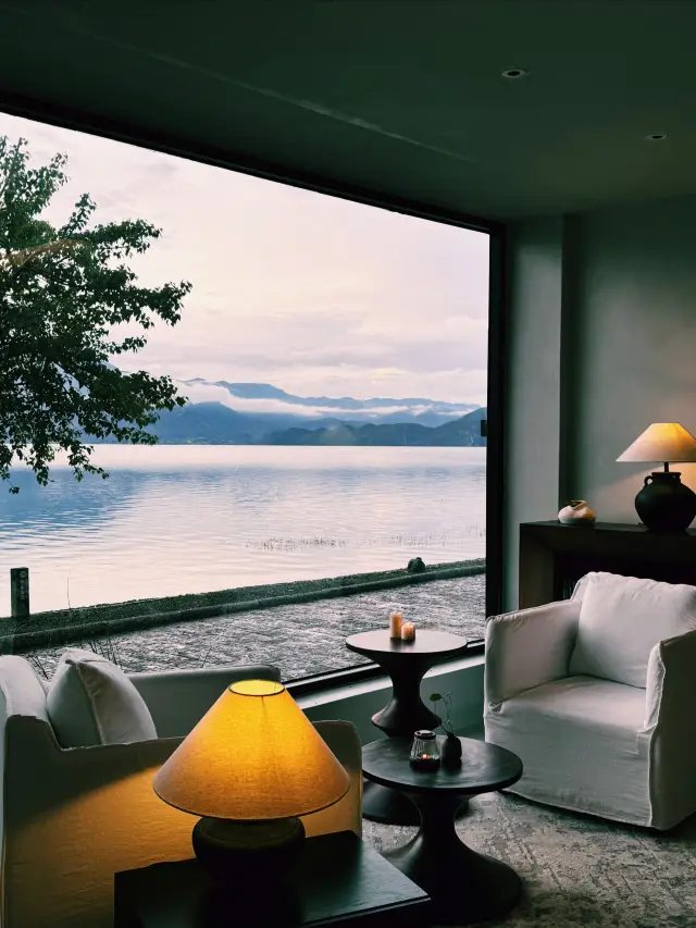 Lugu Lake Elodie/Every frame is a stunning picture