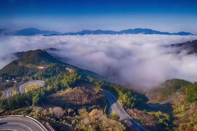 사밍산 마을 수장 촌계곡 게스트하우스.