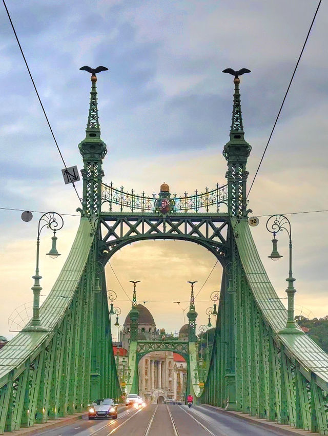 Why Budapest🇭🇺 Is a Must-Visit! 🌎✈️