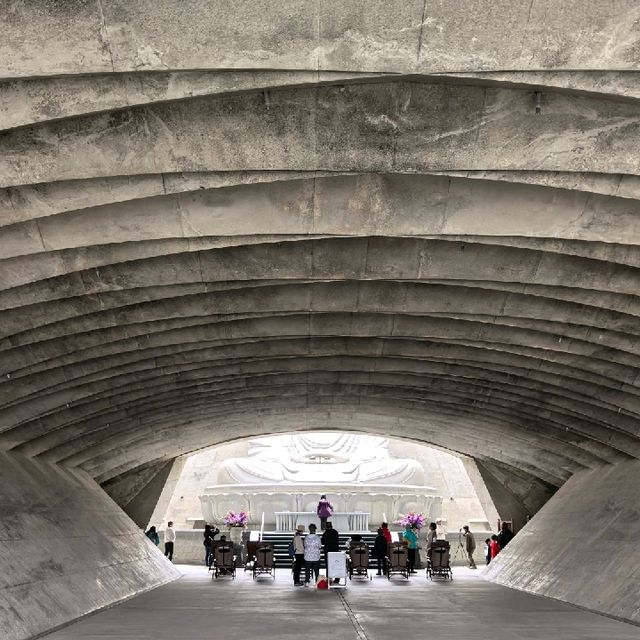 北海道頭大佛殿：神聖佛像、秋風庭院，異國風情之旅