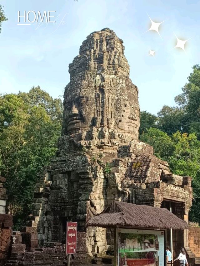 Glorious Angkor Thom Magnificent Ruins: Impression and Posession