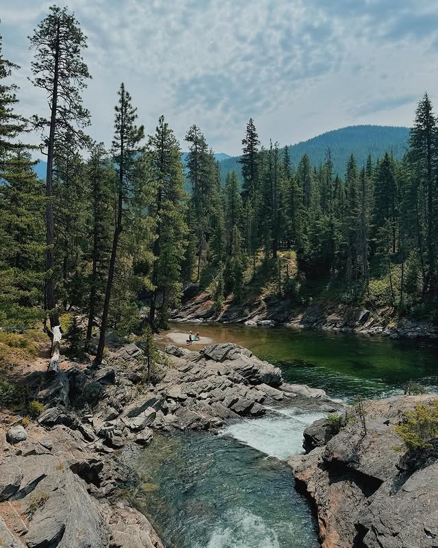 Walk lightly and chase your dreams along the river! Tulsa Arkansas River Hiking Guide