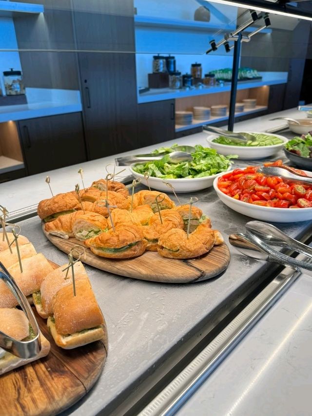 Qatar airways Travel and JFK Airport Soho lounge 🇺🇲