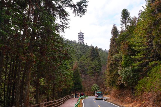 明月山