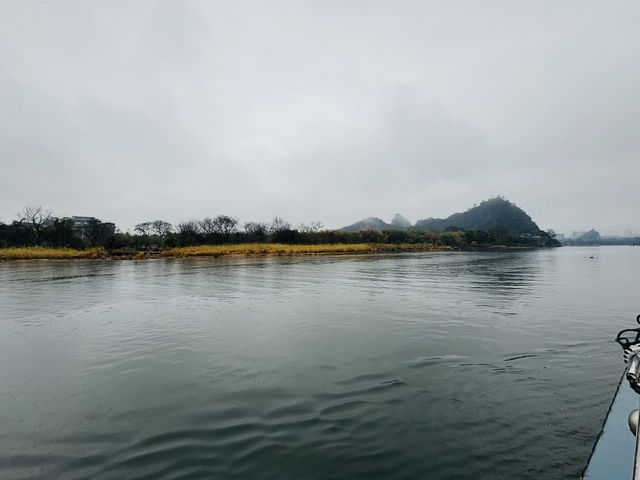 暴雨中的桂林象鼻山 兩江四湖