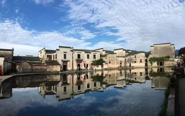 宏村最美鄉村中最靚嘅民宿——花築來燕堂