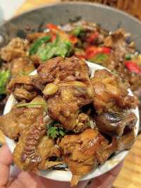 南京本地人私藏的老字號！真的吼吼食。。。 想食正宗老南京菜，跟著本地老頭老太一齊食準冇錯，南京老牌連