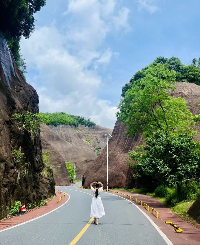 東江湖拾間美宿｜窗景怡人，30分鐘直達馬皇丘丹霞！