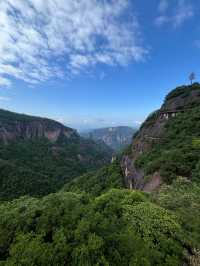《在神仙居嘅雲端，同火山岩對話：一場地質迷嘅奇幻漂流》【