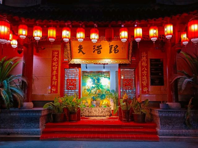 Exploring Yiwu’s Vibrant Night Snack Streets and Dining Hotspots
