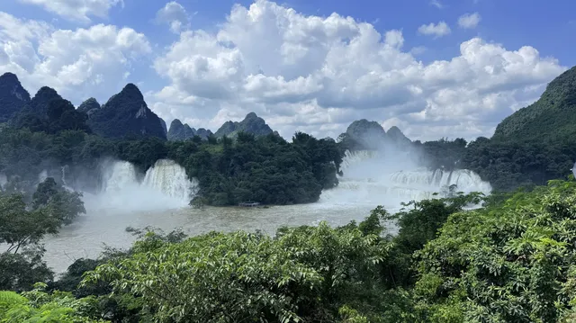 中越邊境私享！豐水季的德天黃金雙瀑
