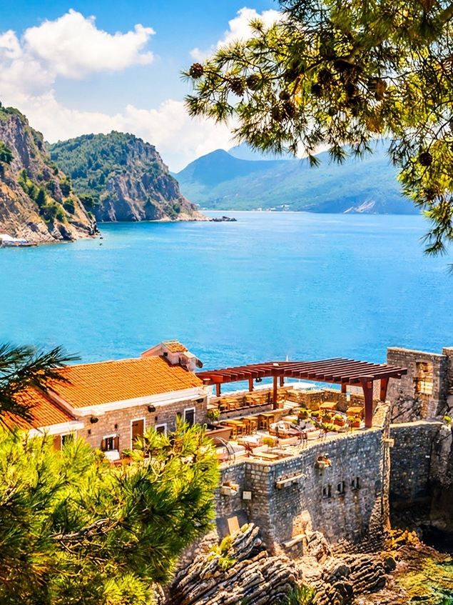 黑山1天包車遊玩遍精華景點