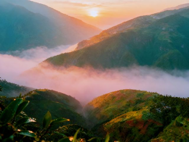 晨曦哀牢山_雲南 晨曦哀牢山_雲南