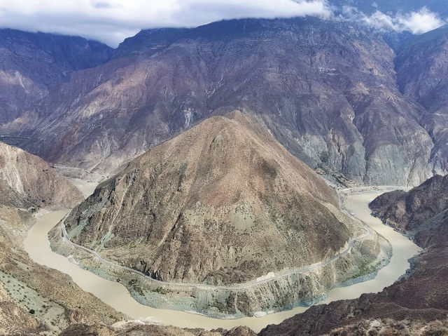 別再去318擠了！滇藏線214國道才是秋日自駕天花板！