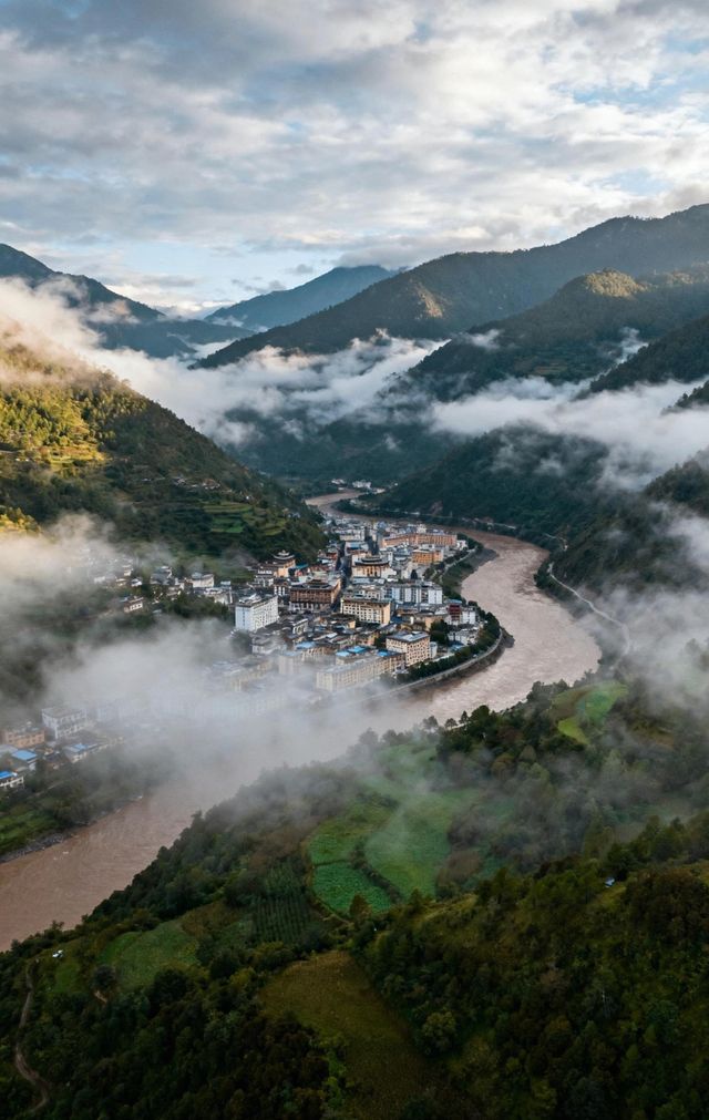 絕美金沙江梯田漫步 絕美金沙江梯田漫步