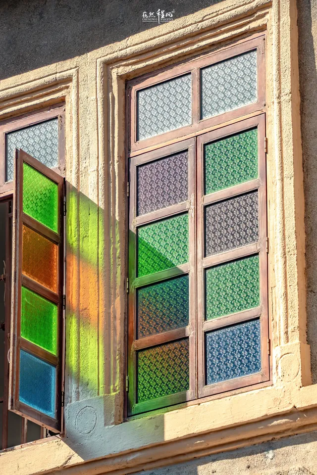 台山 | 百年騎樓裡極具特色的玻璃窗