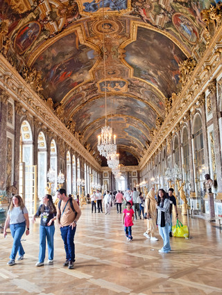 13-day France, Italy, and Switzerland tour, Oct 1 | The ultimate luxurious royal palace