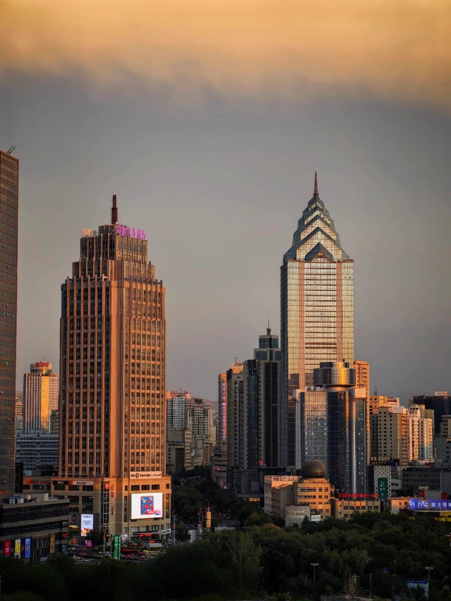 The "Type Site of Hongshan Culture"! Overlook all of Chifeng—perfect for a stroll and photos