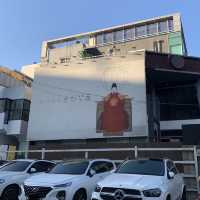 Chic place for a drink and light meal in Hapjeong