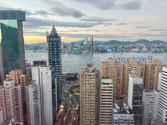 想望住無敵海景嘆中菜，銅鑼灣張公館就係一個好選擇～位於銅鑼灣V Point 29樓，居高臨下，設落地大玻璃