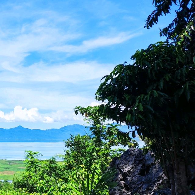 OVERLOOKING KITCHARAO VIEWING DECK