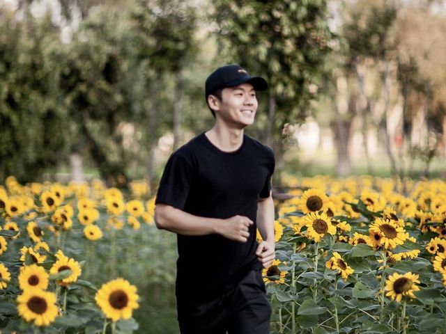 วิ่งเล่นยามเช้าที่ทุ่งดอกทานตะวัน สวนรถไฟ 🌻🌻🌻