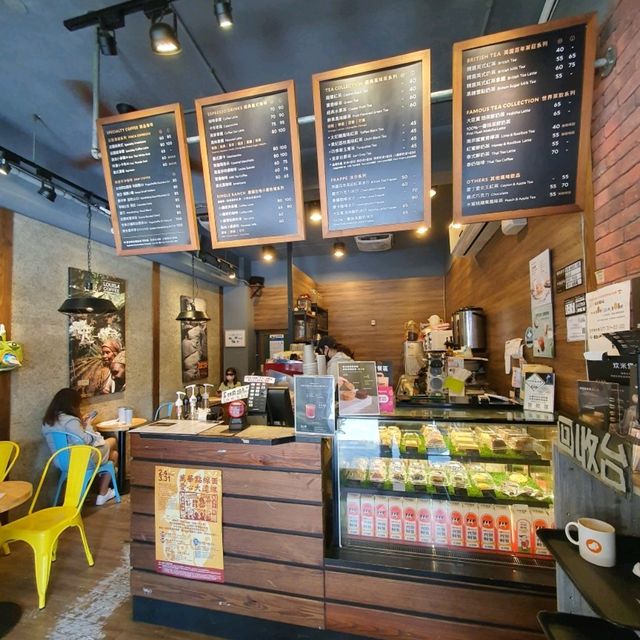 Louisa cafe 맛있는 우롱차와 커피집