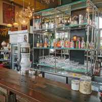 Thai Baht Art Antique and Bistro ร้านสุดเกร๋ 