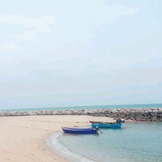 ครัวลุงระ ร้านเด็ดริมหาดแสงจันทร์ ระยอง