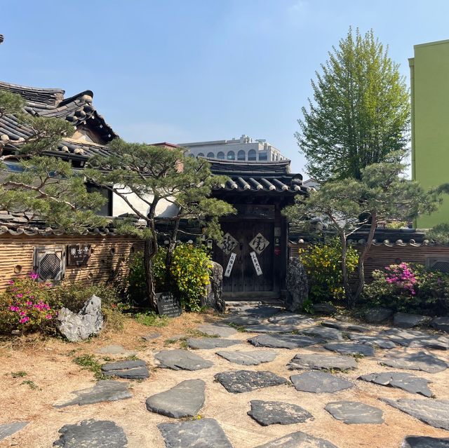 한시가 절로 짓고싶어지는 한옥호텔, 락고재 서울본관